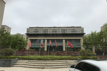 卜楼舜和园3室2厅2卫90万148m2出售